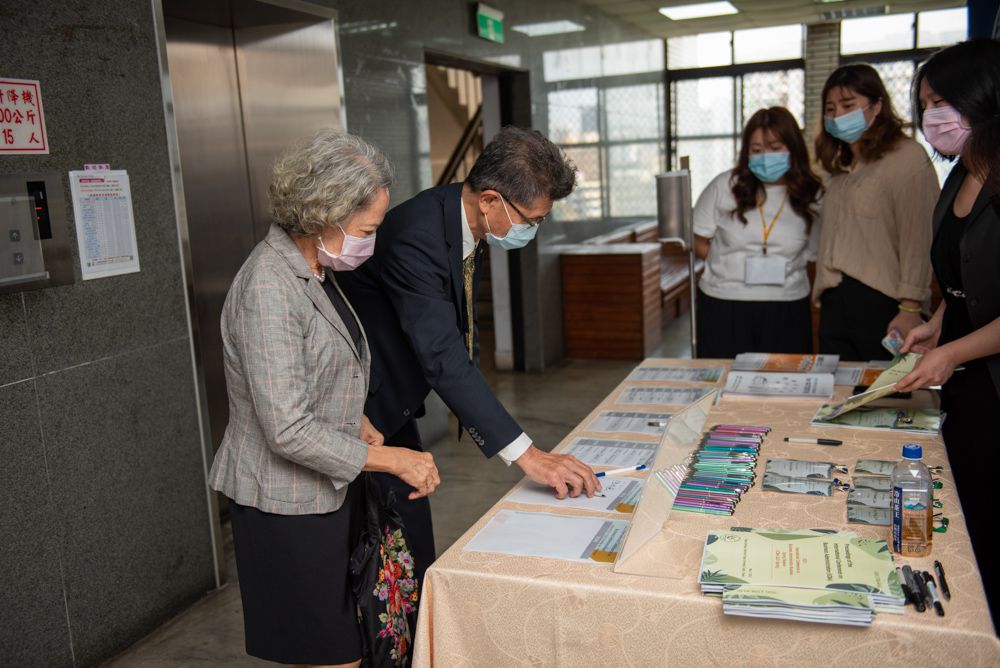 徐董事長應邀於臺北大學企管系學術研討會致詞